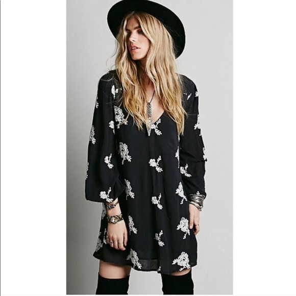 Free People Dresses & Skirts - • FREE PEOPLE • Emma’s Embroidered Floral Dress M